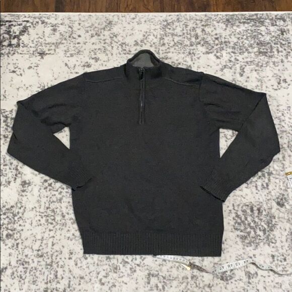 Oscar de la Renta Other - Oscar De La Renta 1/4 zip sweater size M grey EUC
